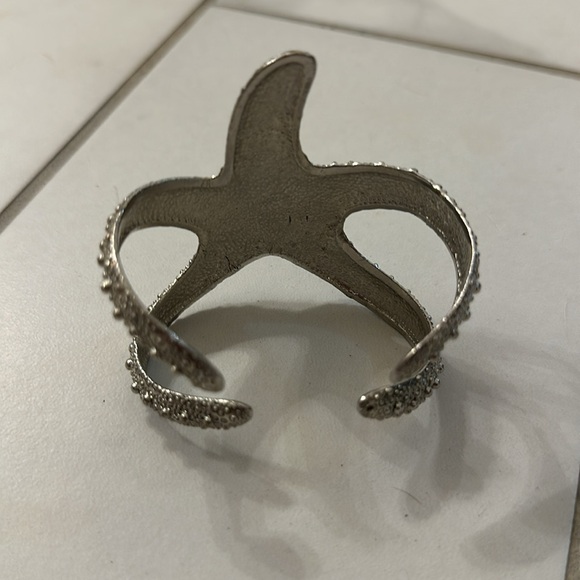 Cute Starfish Cuff Bracelet - Picture 3 of 6